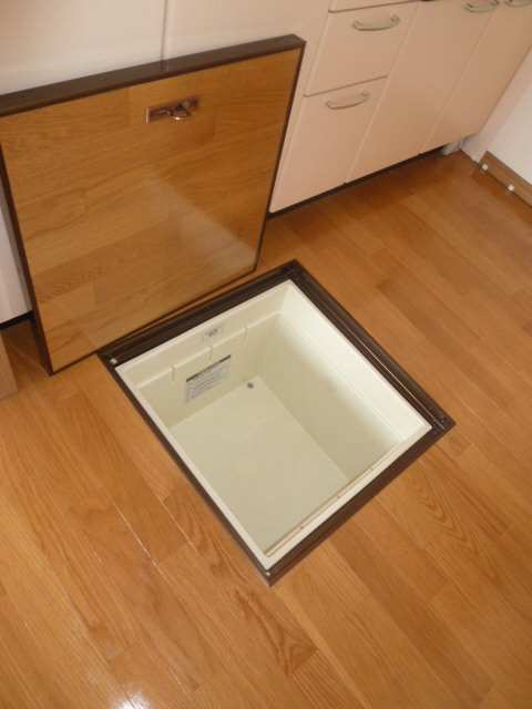 キッチン床下収納