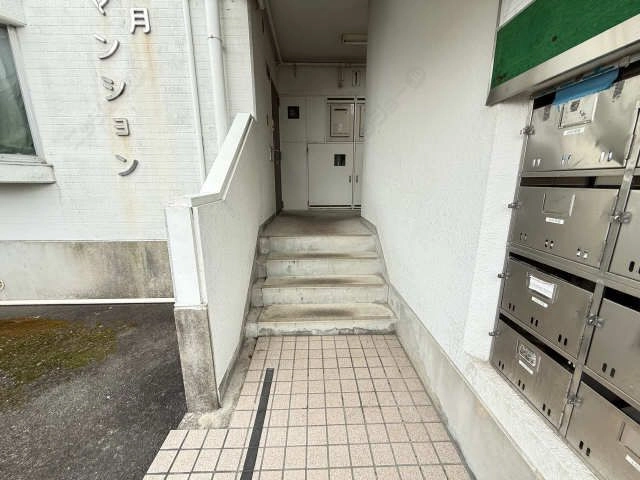 中階段
