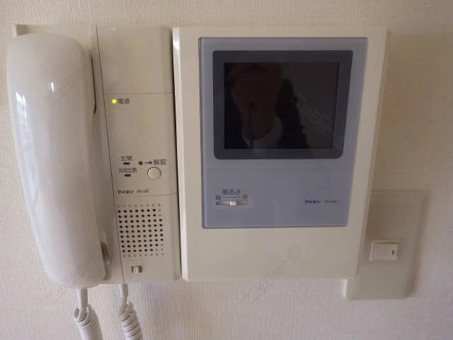 モニター付きイン ターホン