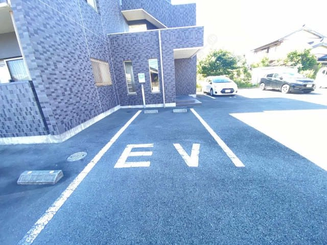 電気自動車充電器