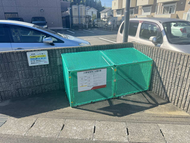 敷地内ゴミ置場