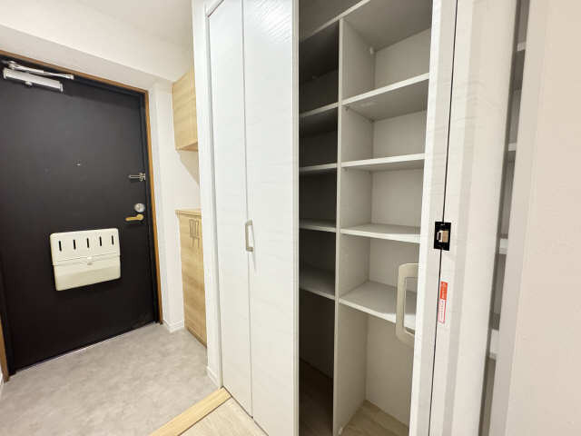 シューズBOXと収納棚