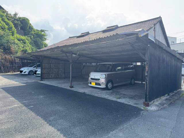 屋根付き・駐車場