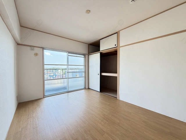 洋室　西から2番目