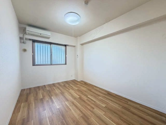 北東洋室