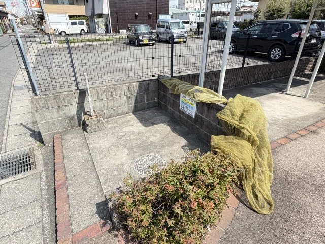 敷地内ゴミ置場