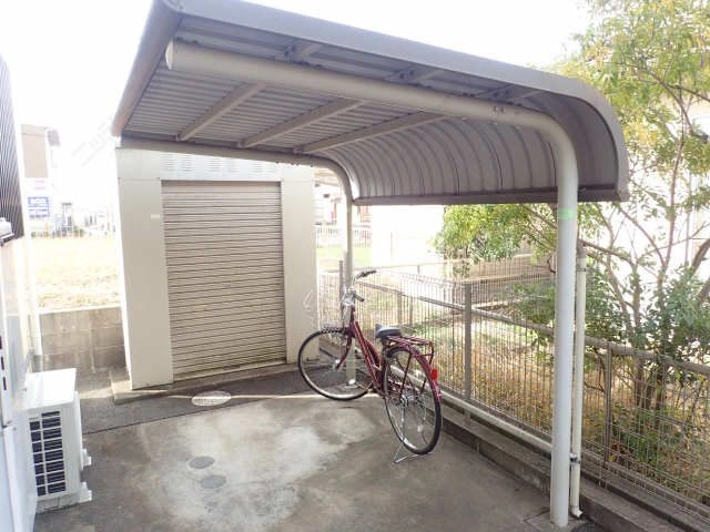 駐 輪場