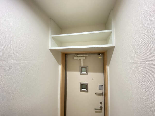 玄関上部棚