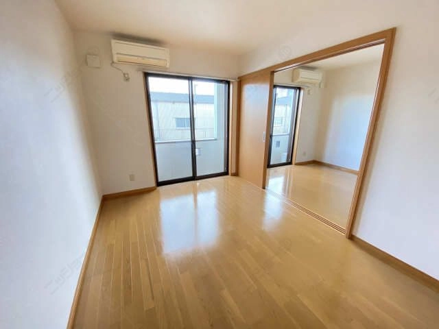 中洋室エアコン付