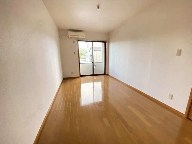 東側洋室エアコン付