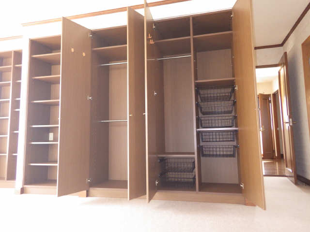 2階南東洋室収納