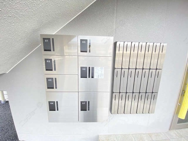宅配ボックス