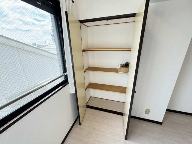 ダイニング収納