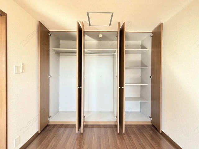 収納（南洋室）