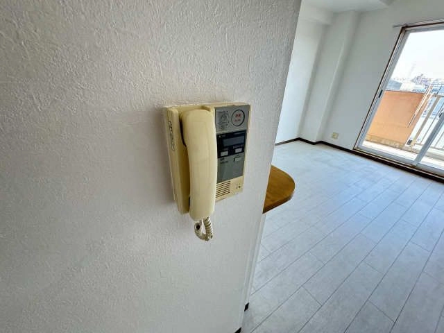 インターホン