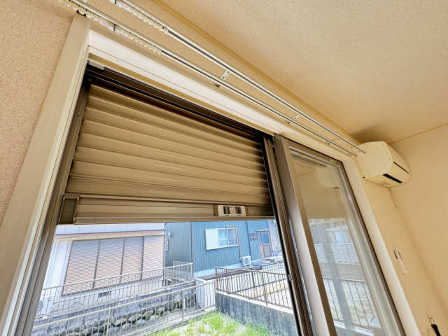 シャッター雨戸