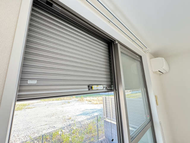 シャッター雨戸