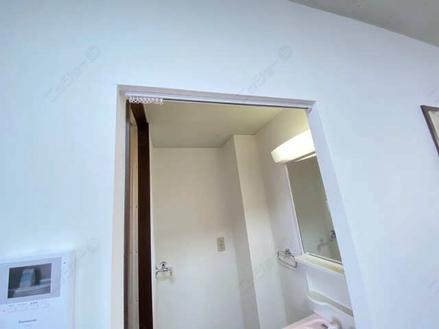 洗面所カーテンレール