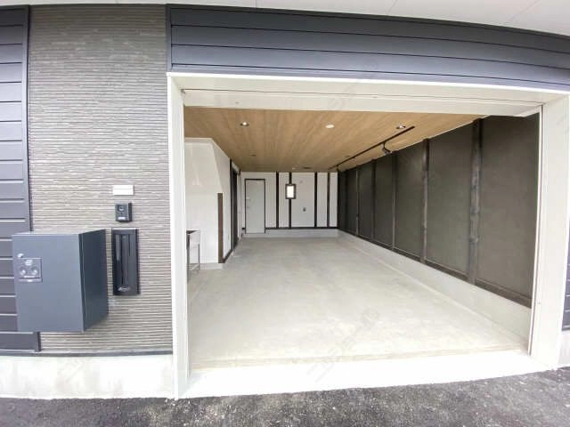 ガレージ