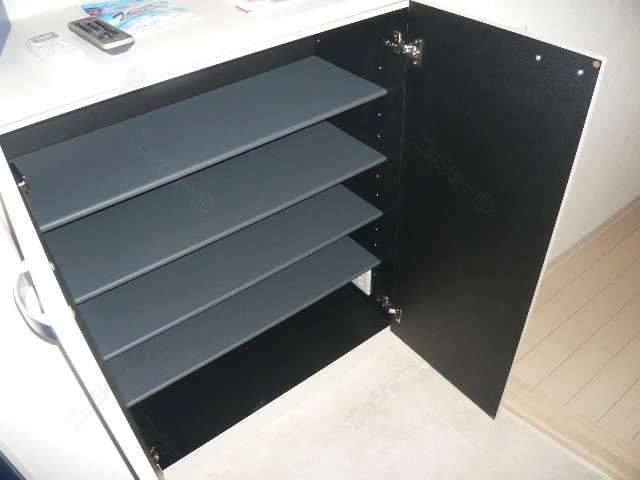 シューズボックス