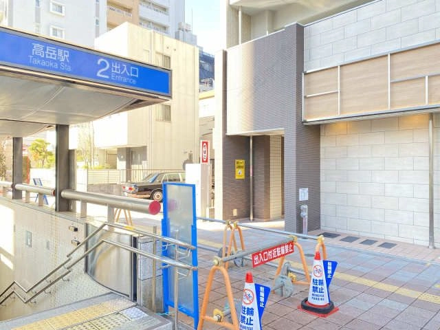 エントランス前