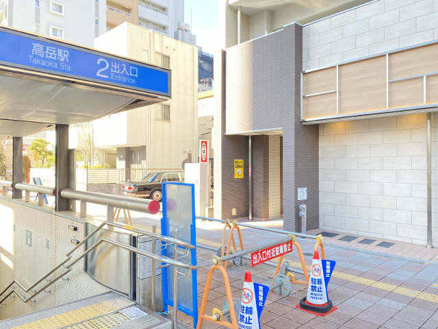 エントランス前