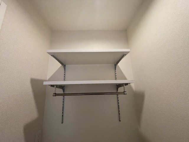 洗濯機置き場上部棚