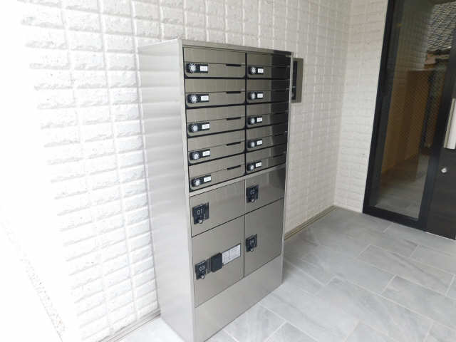 集合ポスト・宅配ボックス