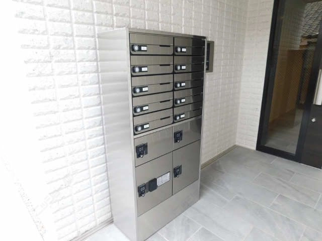 集合ポスト・宅配ボックス