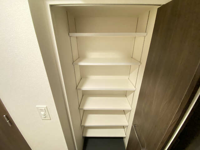 シューズボックス