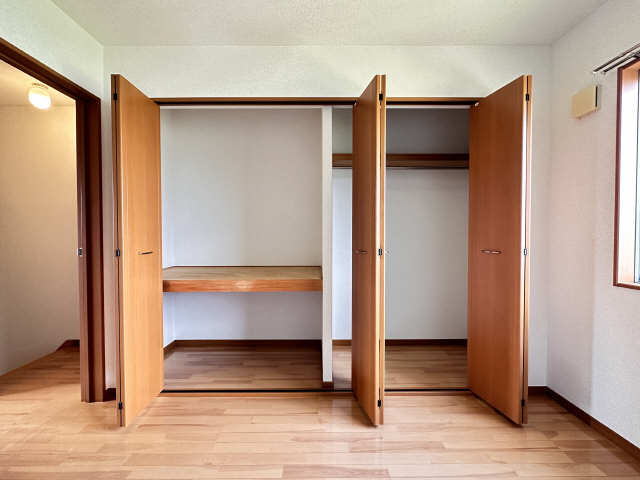 収納（２階北洋室）