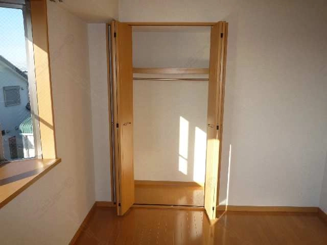 南洋間（収納）