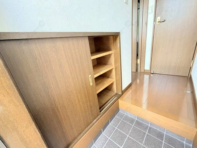 シューズボックス