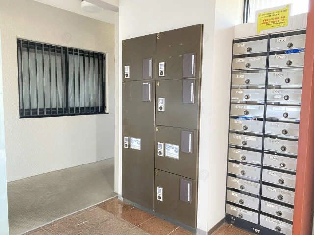 集合ポスト・宅配ボックス