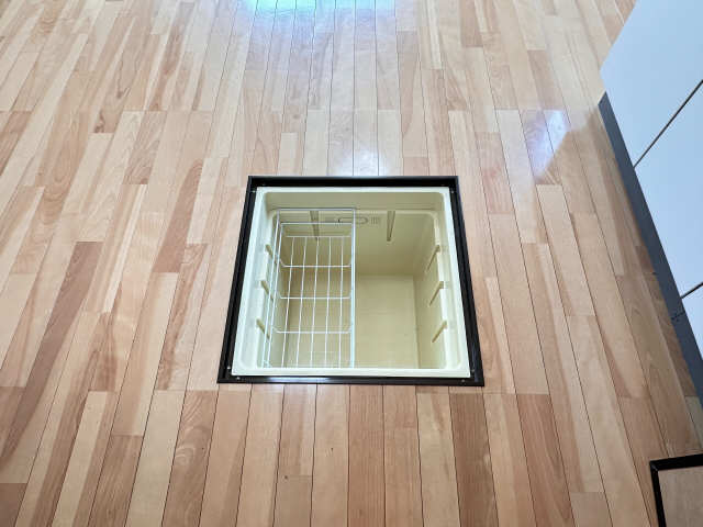 キッチン床下収納