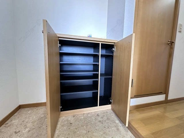 シューズボックス