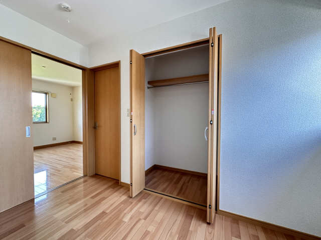 収納（2階北洋室）