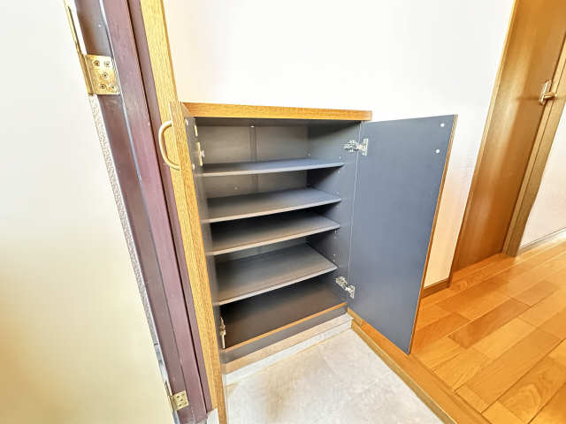 シューズボックス