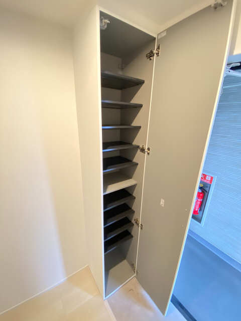 シューズボックス