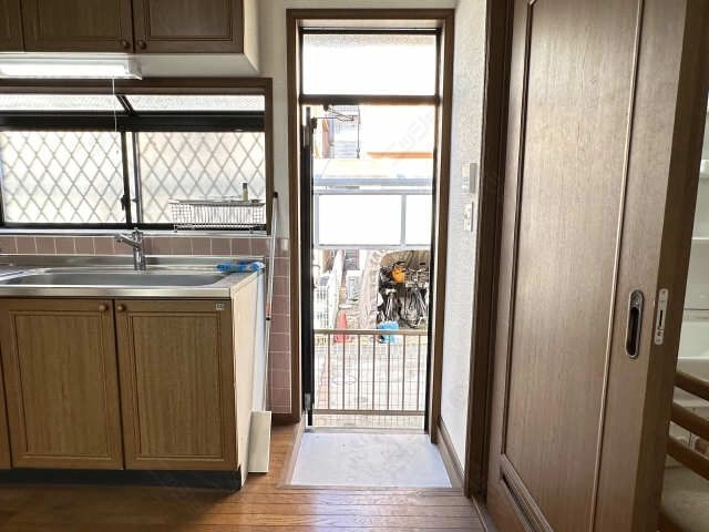 キッチン勝手口