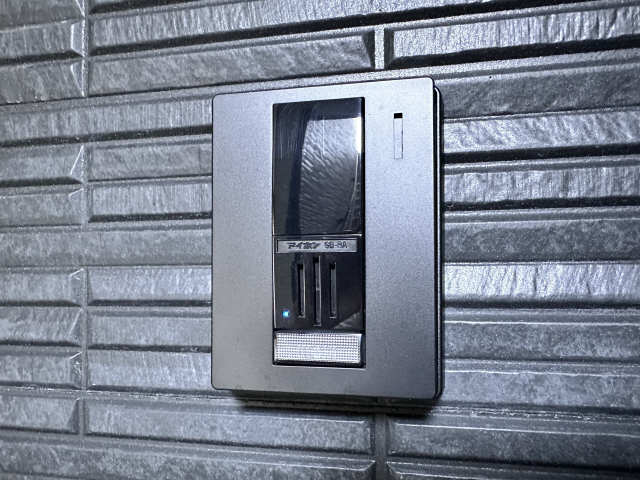 モニター付きインターホン