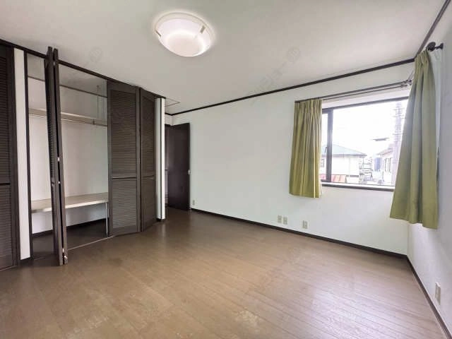 洋室（２階北）