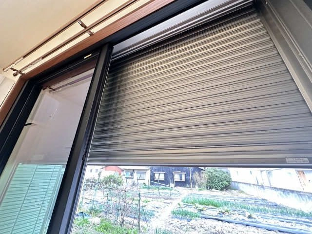 シャッター雨戸