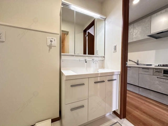 シャワー付洗面台