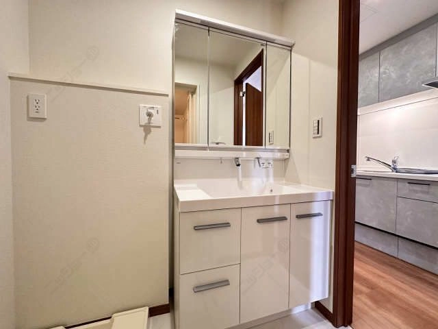 シャワー付洗面台