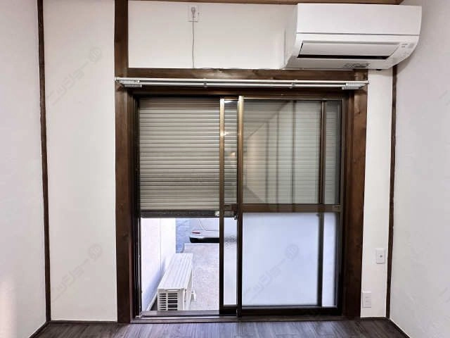 シャッター雨戸（リビング）