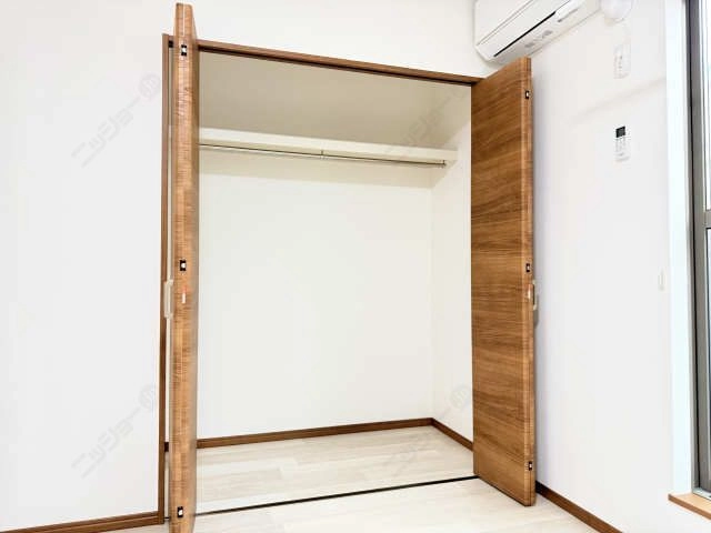 収納(南洋室)