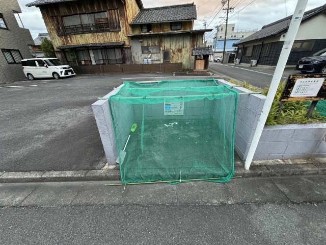 ゴミ置き場