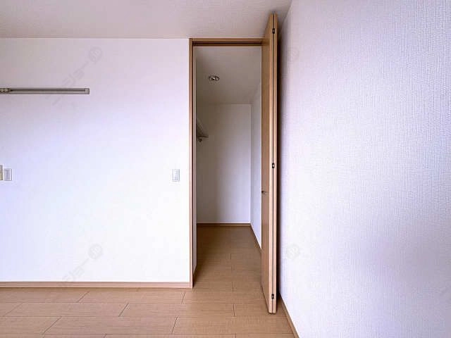 洋室・ｳｫｰｸｲﾝｸﾛｰｾﾞｯﾄ