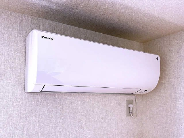 リビング・エアコン